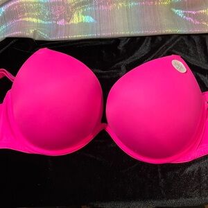 EUC Victoria’s Secret Pink Bra